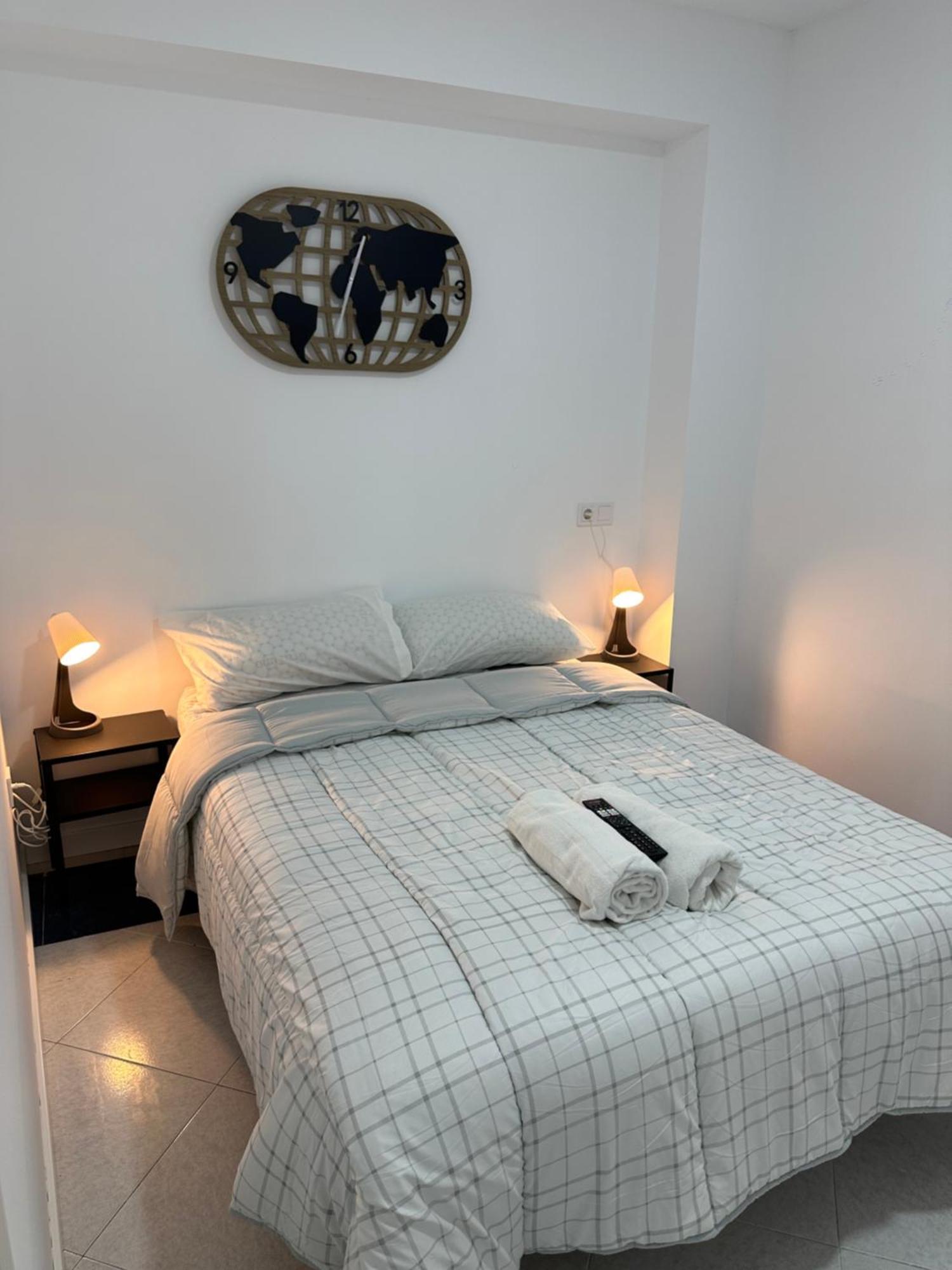 Rooms Mediavilla Madrid Exteriör bild