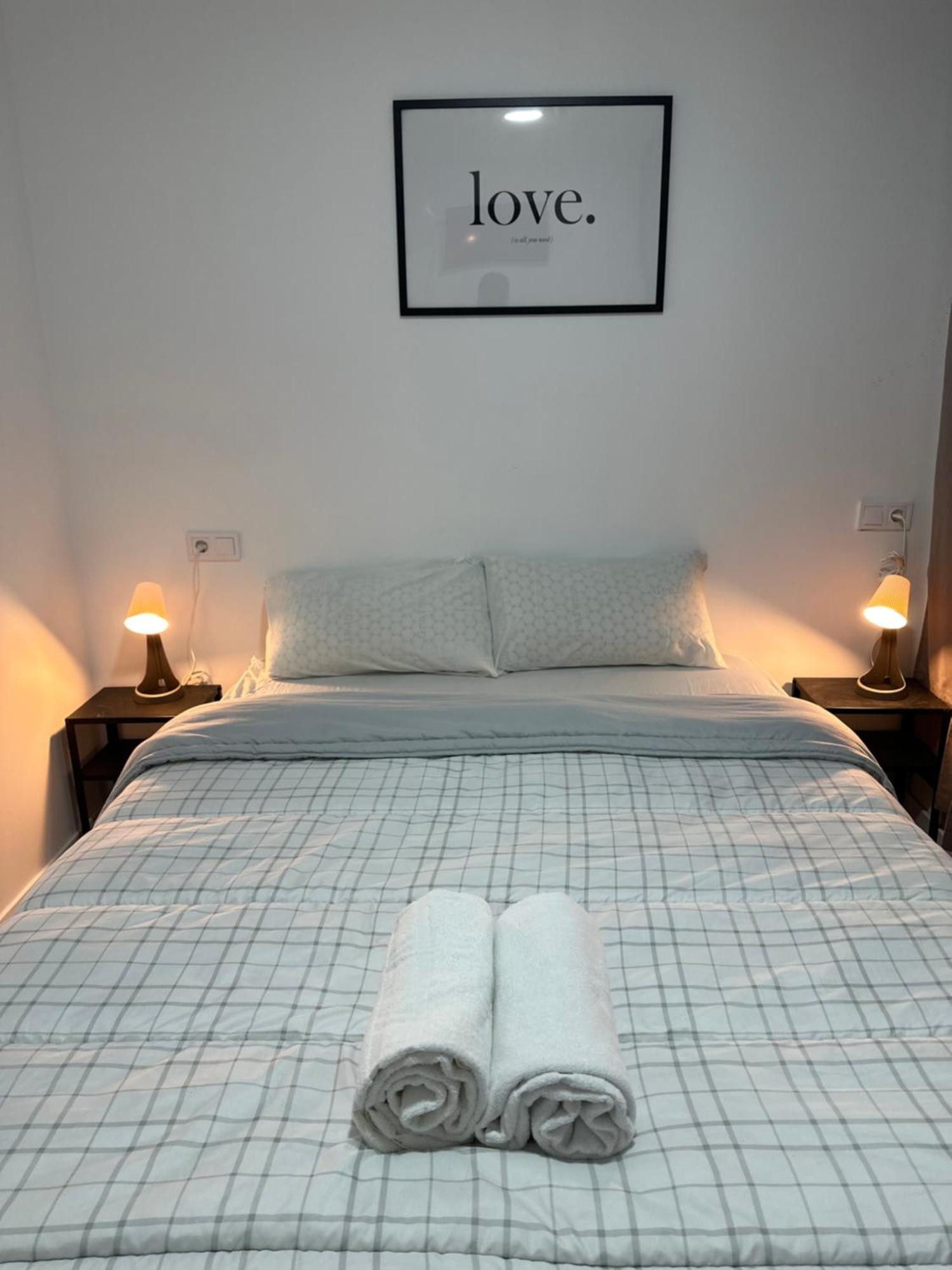 Rooms Mediavilla Madrid Exteriör bild