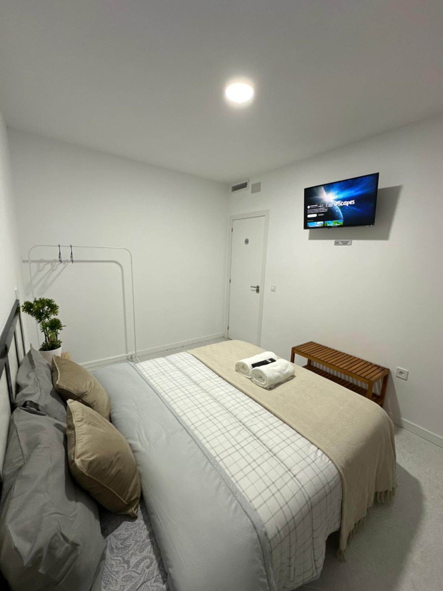 Rooms Mediavilla Madrid Exteriör bild