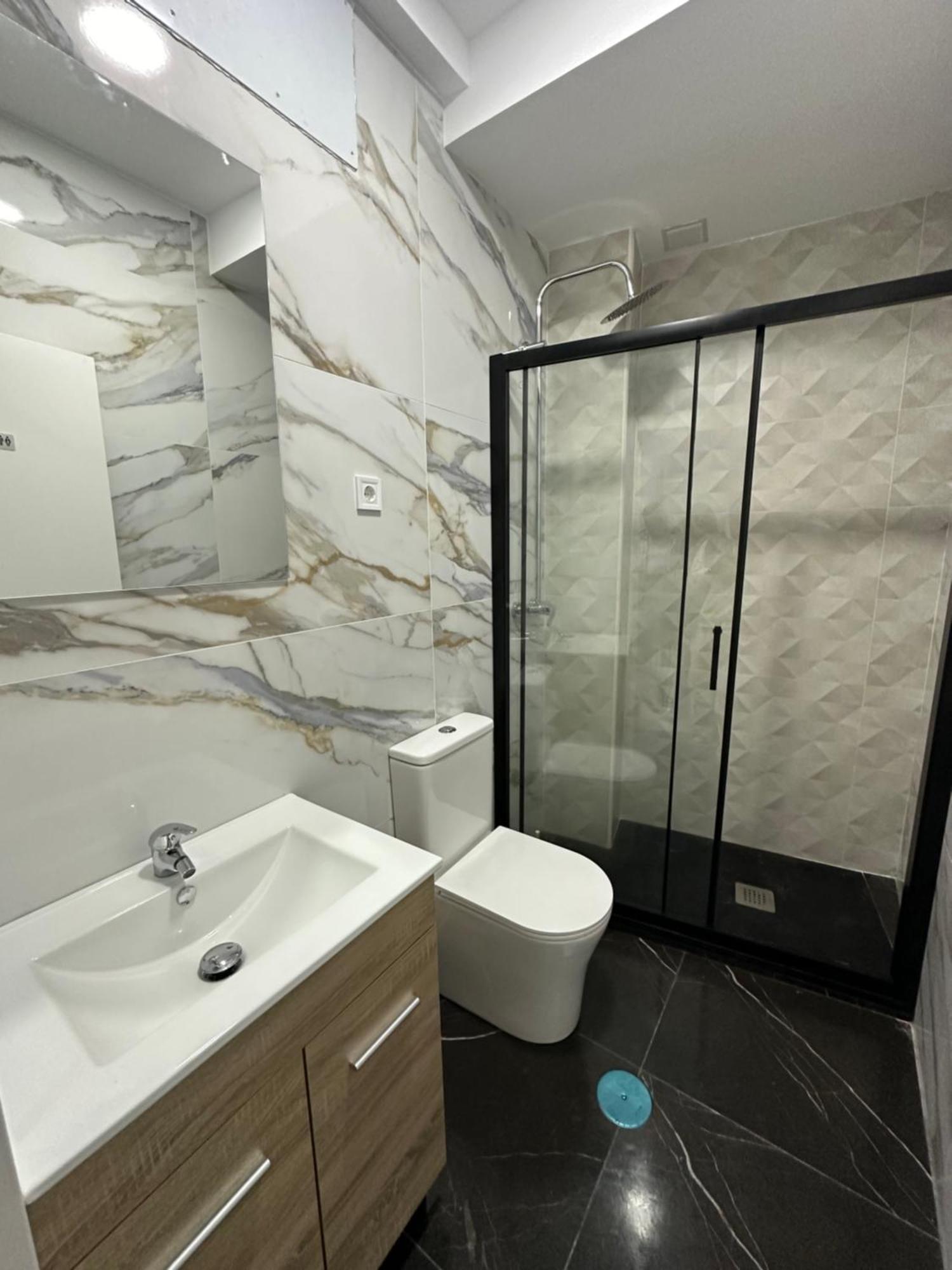 Rooms Mediavilla Madrid Exteriör bild