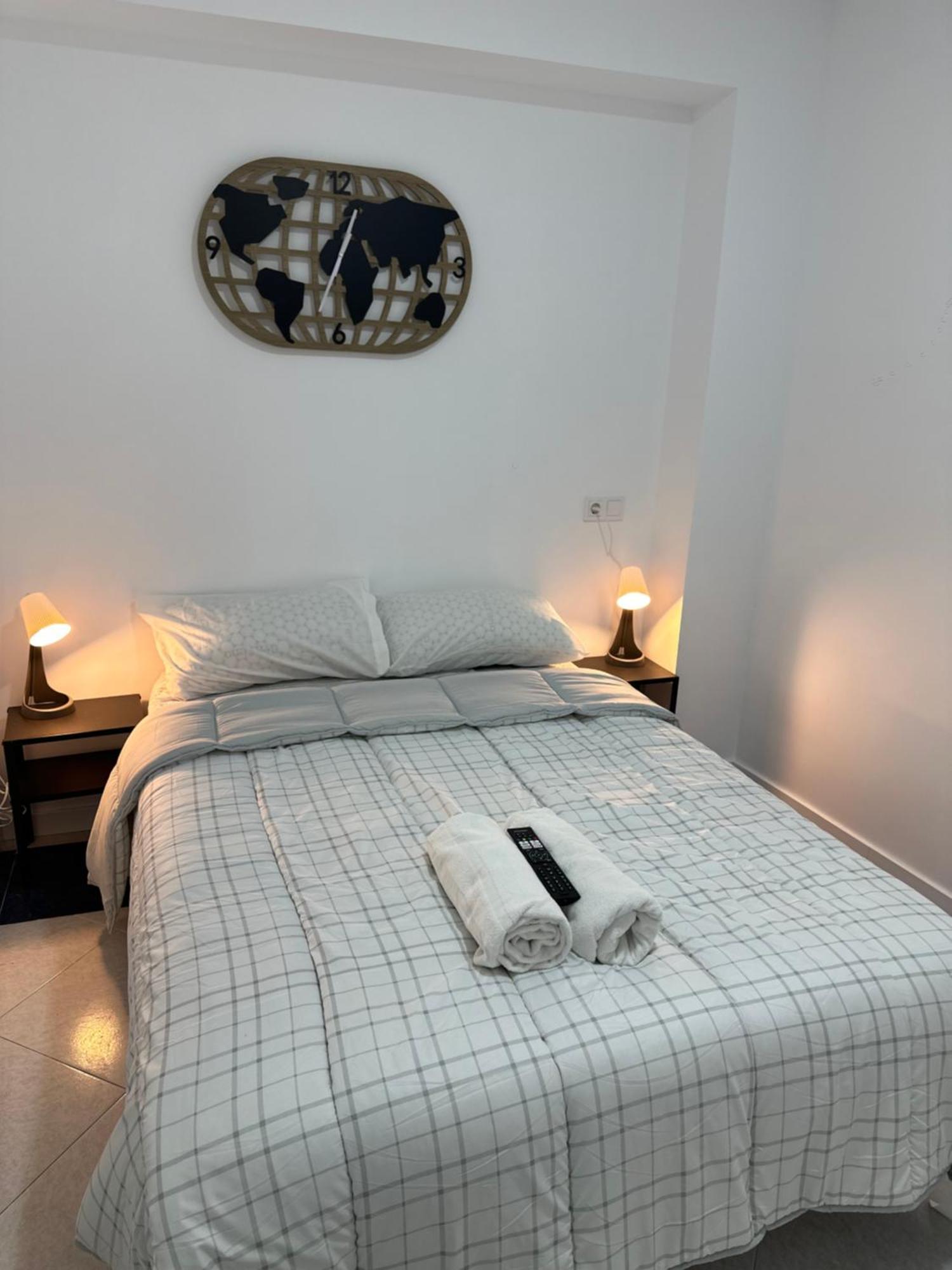 Rooms Mediavilla Madrid Exteriör bild