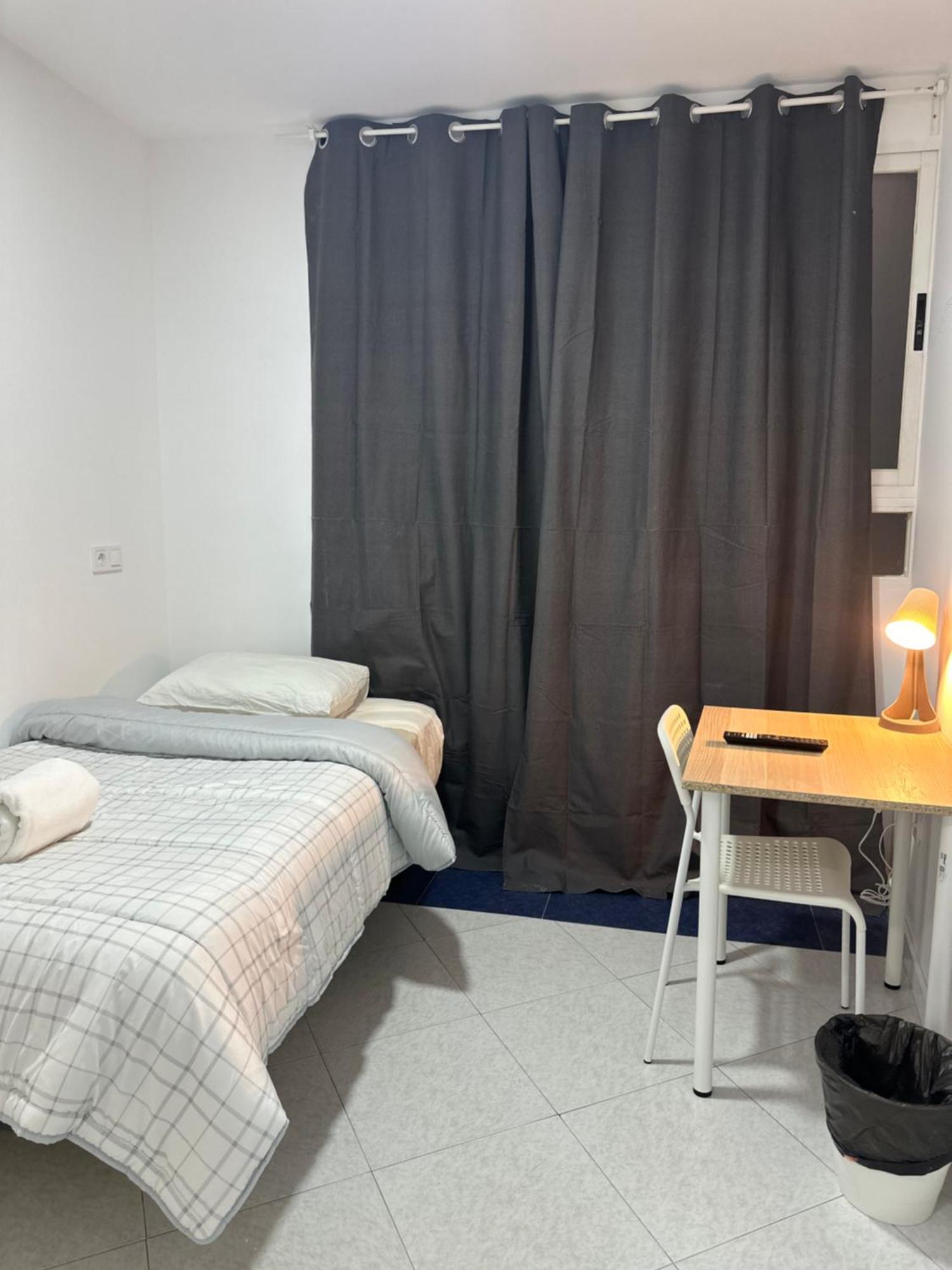 Rooms Mediavilla Madrid Exteriör bild