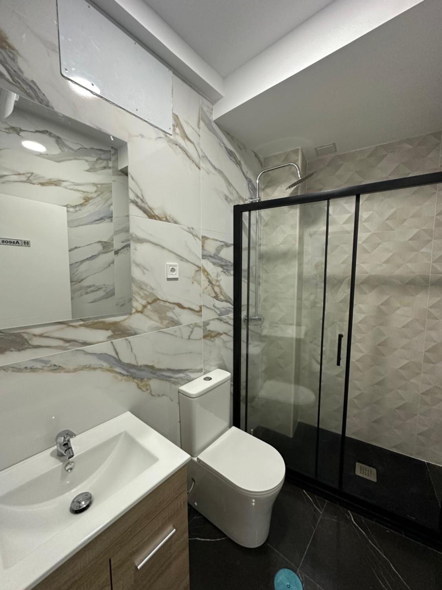 Rooms Mediavilla Madrid Exteriör bild
